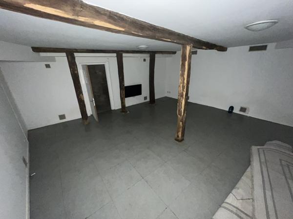 Appartement à louer 400 € CC Châteauroux 1 pièce 26 m² DPE E