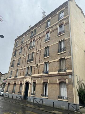 Appartement à louer    2 pièces •  Le Bourget