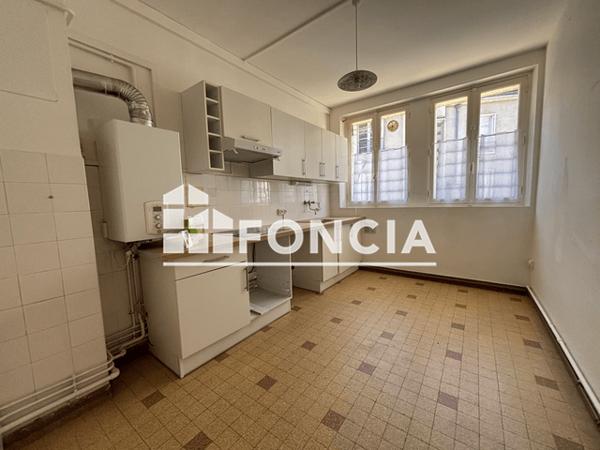 Location Appartement 2 pièces 45.05 m² - 16 RUE EMILE LAURENS Blois 41000