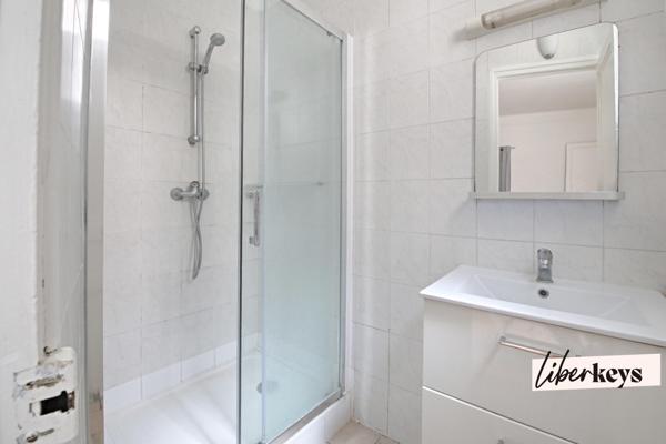 Montreuil / Vincennes : Studio Intime dans un Environnement Privilégié