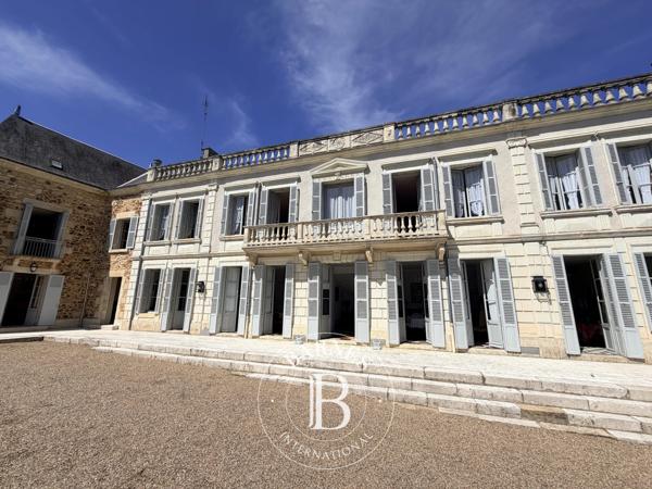 Graçay, Maison 6 Chambres -  410 m² à vendre