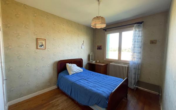 Maison à vendre    5 pièces •  Marches