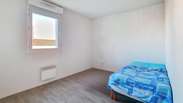 SURGERES - MAISON 3 CHAMBRES - GARAGE - JARDIN