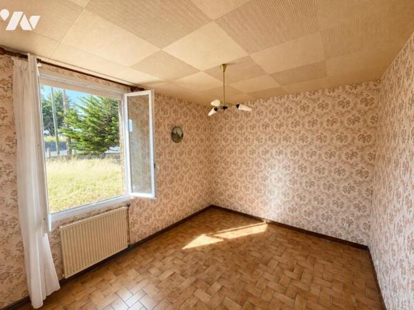 LA TURBALLE (1km du PORT 50 mètres plage des Bretons MAISON 41m²  et garage 22m²  terrain 399m²