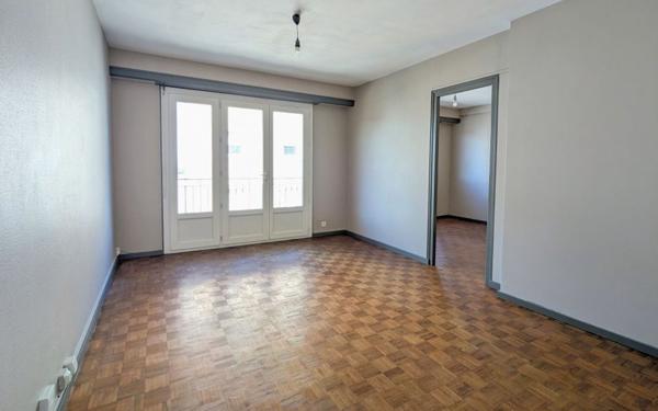 Appartement à vendre    3 pièces • 56,80 m2 Pau
