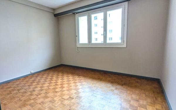 Appartement à vendre    3 pièces • 56,80 m2 Pau