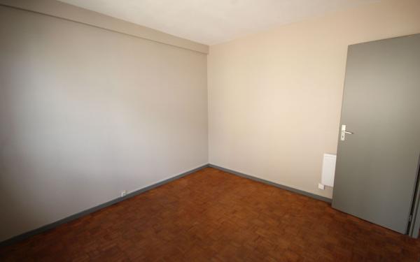 Appartement à vendre    3 pièces • 56,80 m2 Pau