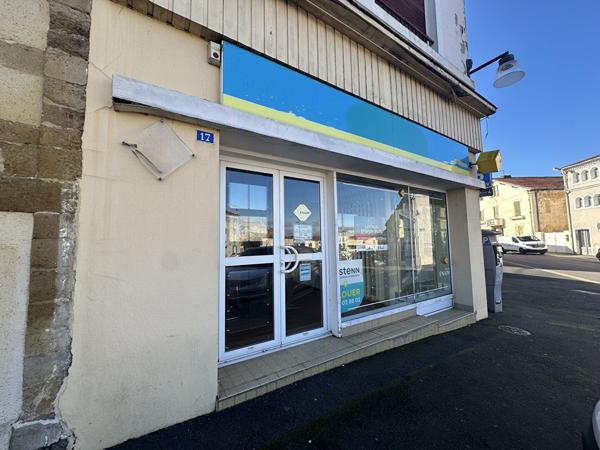 A louer Local commercial ou professionnel ou bureaux hyper centre Mont De Marsan garage