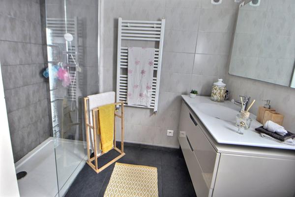 Maison Vaux Sur Seine 5 pièce(s) 80 m2 €349 000 ** - Référence 1084