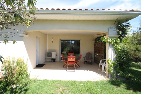Maison à vendre 4 pièces 109m² proche de CASTELJALOUX (47) garages, terrain 9800m²