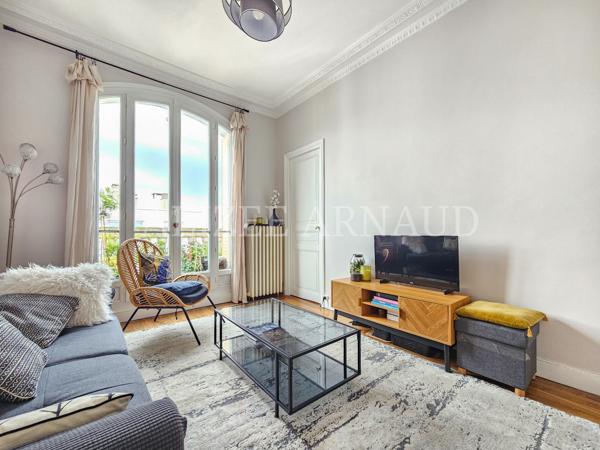 Appartement
         2 pièces
        - 45 m² Exclusivité 289 000 € *