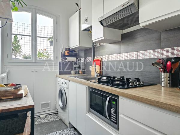 Appartement
         2 pièces
        - 45 m² Exclusivité 289 000 € *