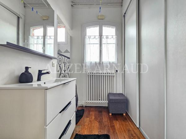 Appartement
         2 pièces
        - 45 m² Exclusivité 289 000 € *