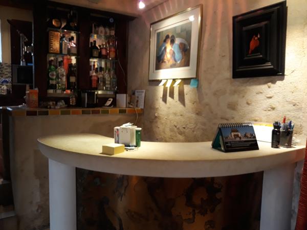 Grand-Brassac (24350) Dordogne - Périgueux - Grand-brassac - Maison en pierres apparentes de 190 m² + grange + atelier + piscine