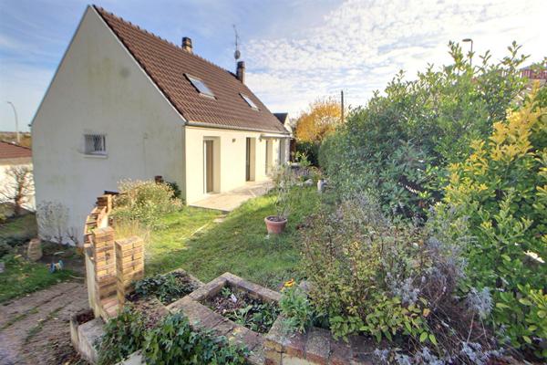 Maison Vernouillet 6 pièce(s) 143 m2 €450 000 ** - Référence 1046