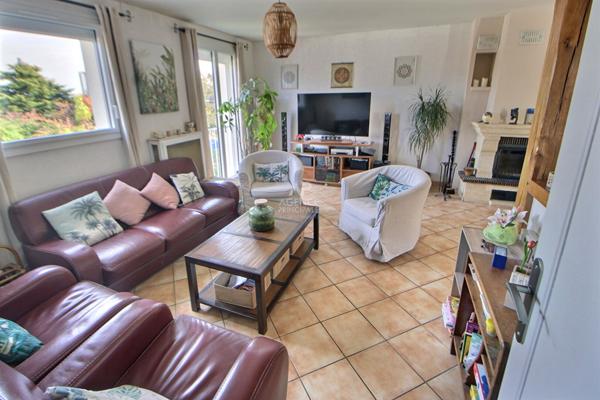 Maison Vernouillet 6 pièce(s) 143 m2 €450 000 ** - Référence 1046