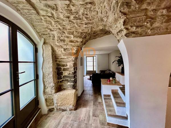 Maison DE Village, Traversante, Calme, Lumineux