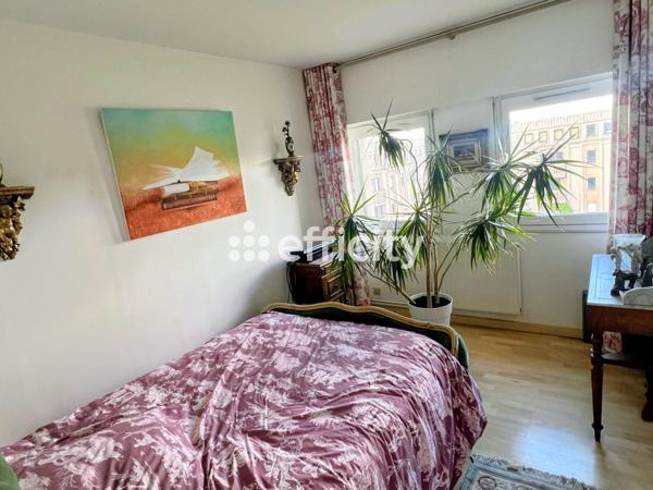 Appartement
         4 pièces
        - 89 m² 317 000 € *
