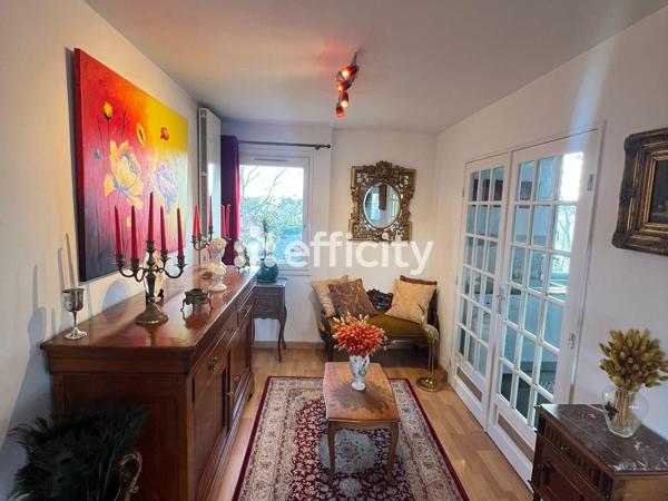 Appartement
         4 pièces
        - 89 m² 317 000 € *