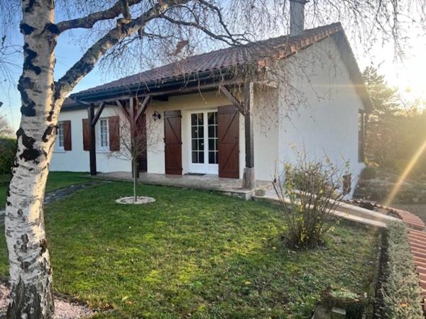 Maison sur sous sol 4 chambres -1500m² de terrain