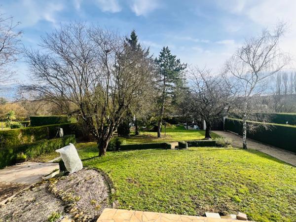 Maison sur sous sol 4 chambres -1500m² de terrain