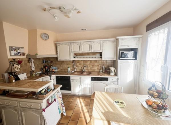 Maison sur sous sol 4 chambres -1500m² de terrain