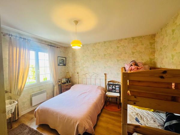 Maison sur sous sol 4 chambres -1500m² de terrain