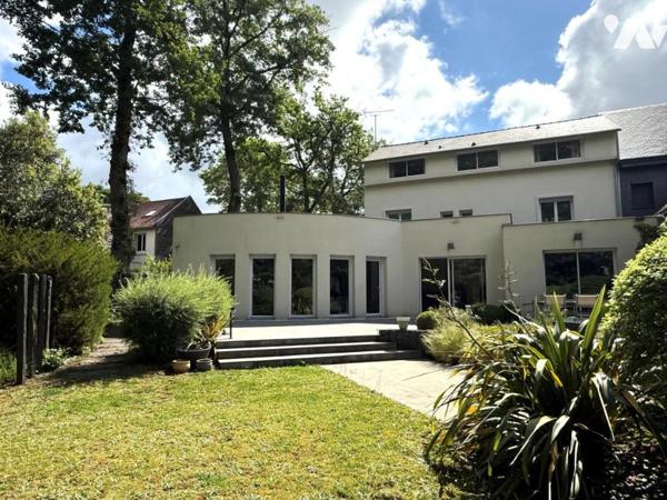 AVRILLE PARC DE LA HAYE MAISON D'ARCHITECTE EN PARFAIT ETAT