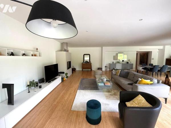 AVRILLE PARC DE LA HAYE MAISON D'ARCHITECTE EN PARFAIT ETAT