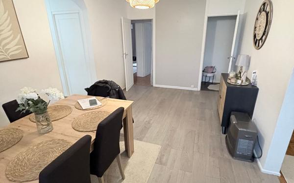 Appartement à vendre    4 pièces • 78,99 m2 Lyon 8