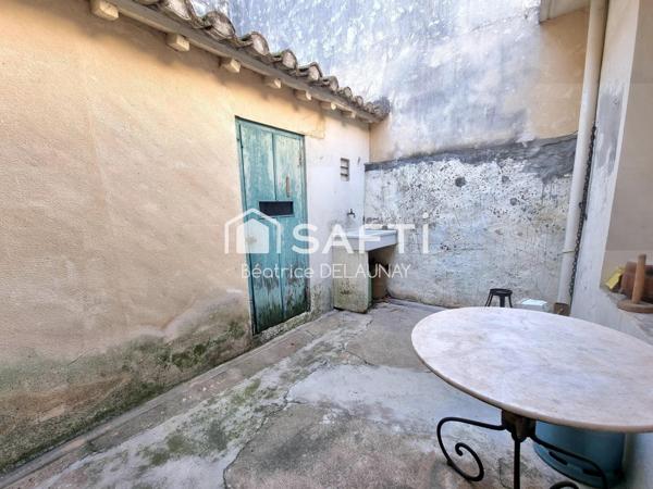 MAISON D'ENVIRON 95M2 AVEC COUR ET TOIT TERRASSE