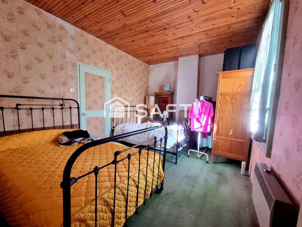 MAISON D'ENVIRON 95M2 AVEC COUR ET TOIT TERRASSE