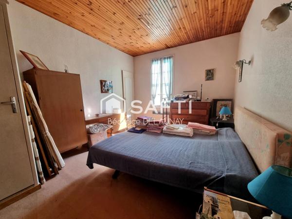 MAISON D'ENVIRON 95M2 AVEC COUR ET TOIT TERRASSE