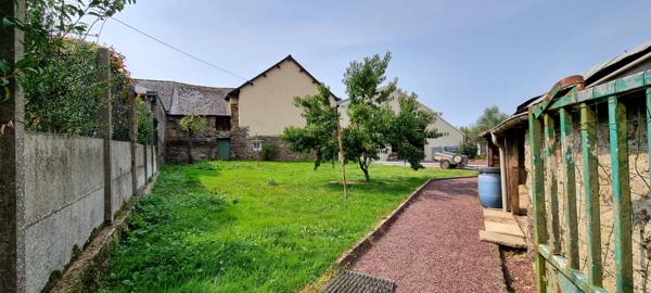 Treffendel (35380) Longère de type 5 pièces en centre-bourg