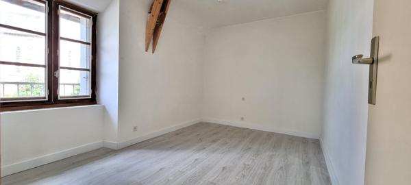 Treffendel (35380) Longère de type 5 pièces en centre-bourg