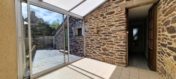 Treffendel (35380) Longère de type 5 pièces en centre-bourg