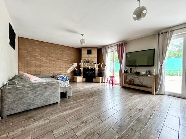 Magnifique plain pied de 100 m² en retrait de route, 3 chambres, garage, jardin..... Courcelles-lès-Lens (62970)