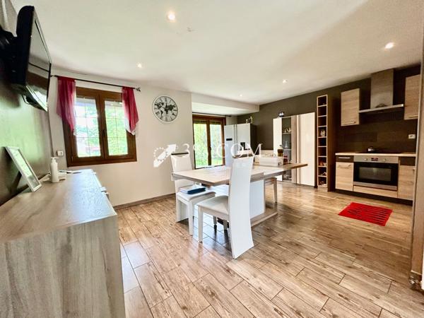 Magnifique plain pied de 100 m² en retrait de route, 3 chambres, garage, jardin..... Courcelles-lès-Lens (62970)