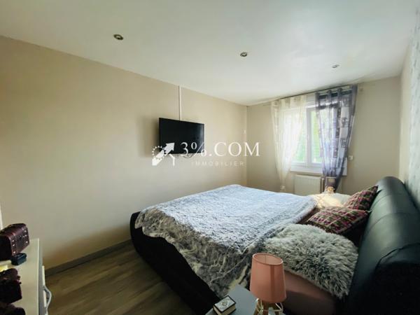 Magnifique plain pied de 100 m² en retrait de route, 3 chambres, garage, jardin..... Courcelles-lès-Lens (62970)