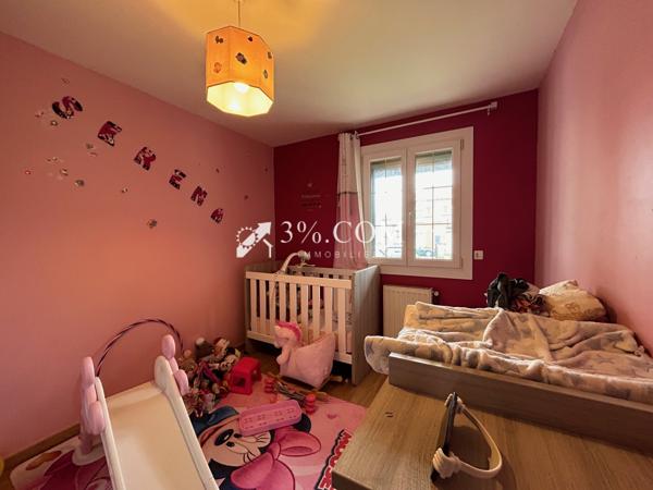 Magnifique plain pied de 100 m² en retrait de route, 3 chambres, garage, jardin..... Courcelles-lès-Lens (62970)