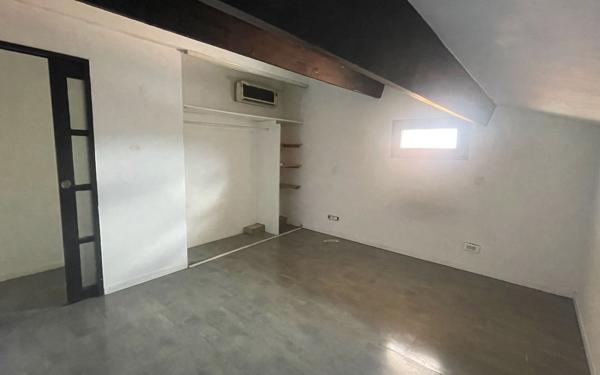 Maison à vendre    6 pièces •  Aubagne