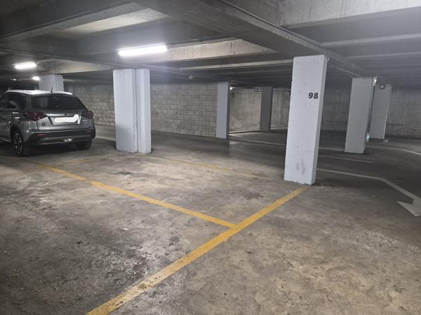 Place de parking - Idéale pour INVESTISSEMENT LOCATIF - 2 min du métro Colonel Fabien