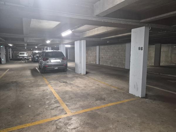 Place de parking - Idéale pour INVESTISSEMENT LOCATIF - 2 min du métro Colonel Fabien