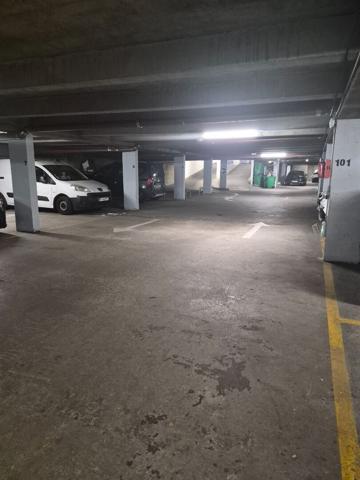 Place de parking - Idéale pour INVESTISSEMENT LOCATIF - 2 min du métro Colonel Fabien