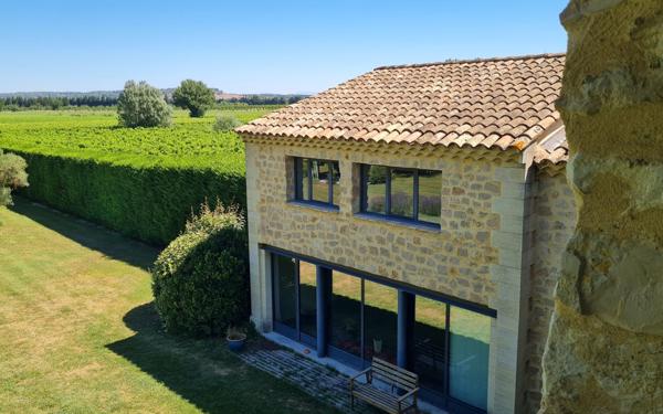 Maison à vendre    7 pièces • 310 m2 Pujaut