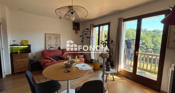 Location Appartement 2 pièces 35.1 m² - Le Monastère 12000