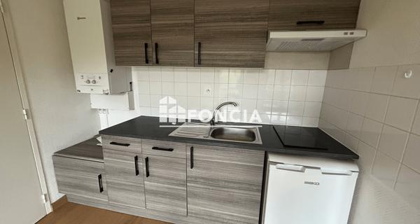 Location Appartement 2 pièces 35.1 m² - Le Monastère 12000