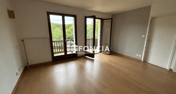 Location Appartement 2 pièces 35.1 m² - Le Monastère 12000