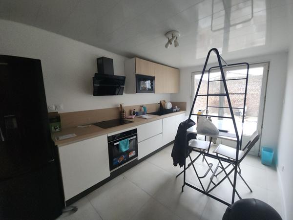 A LOUER  BELLE MAISON A SAINT QUENTIN 02100.
