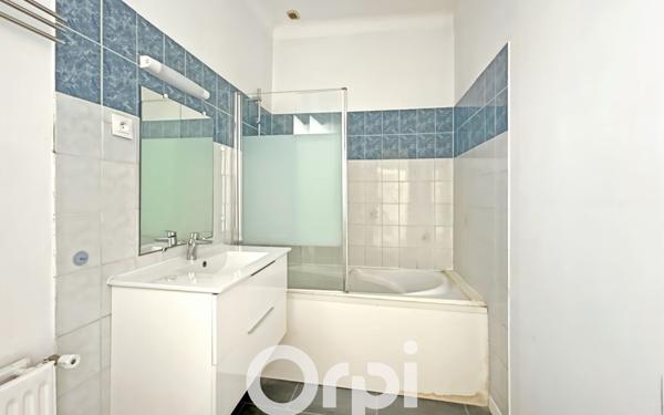 Immeuble à vendre    5 pièces • 115 m2 La Roche-sur-Yon